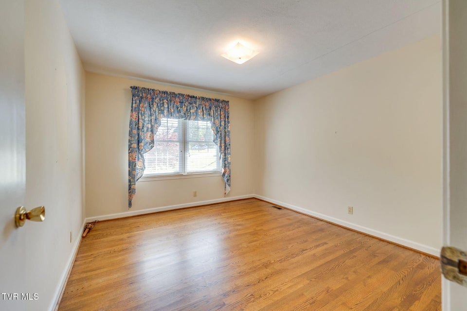 Photo #28: 1319 Lynnwood Drive