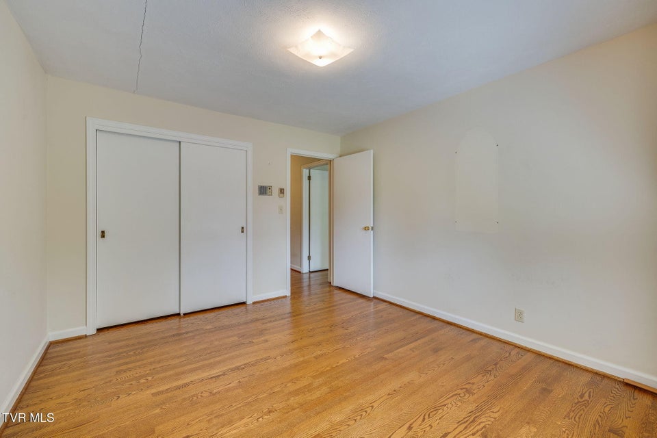 Photo #30: 1319 Lynnwood Drive