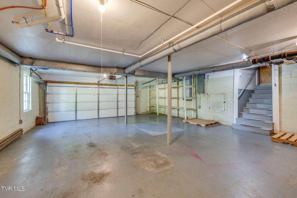 Photo #33: 1319 Lynnwood Drive