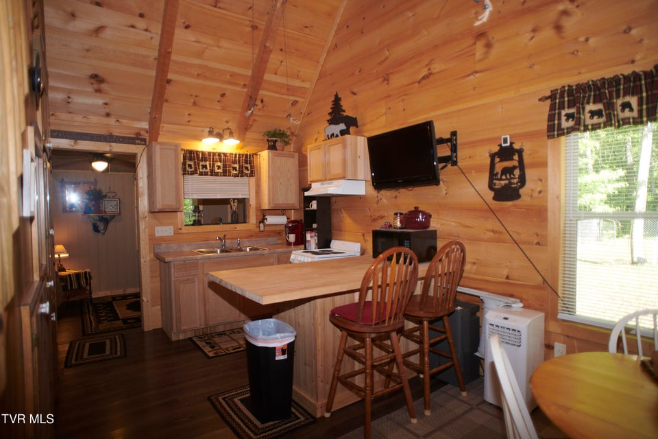 Photo #4: 1092 Hwy 25 E 
