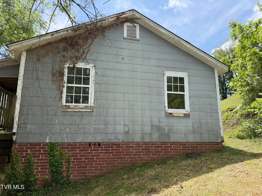 Photo #5: 1044 Fairway Avenue