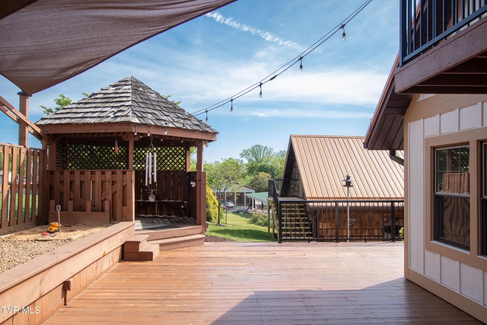 Photo #17: 917 Painter Creek Road