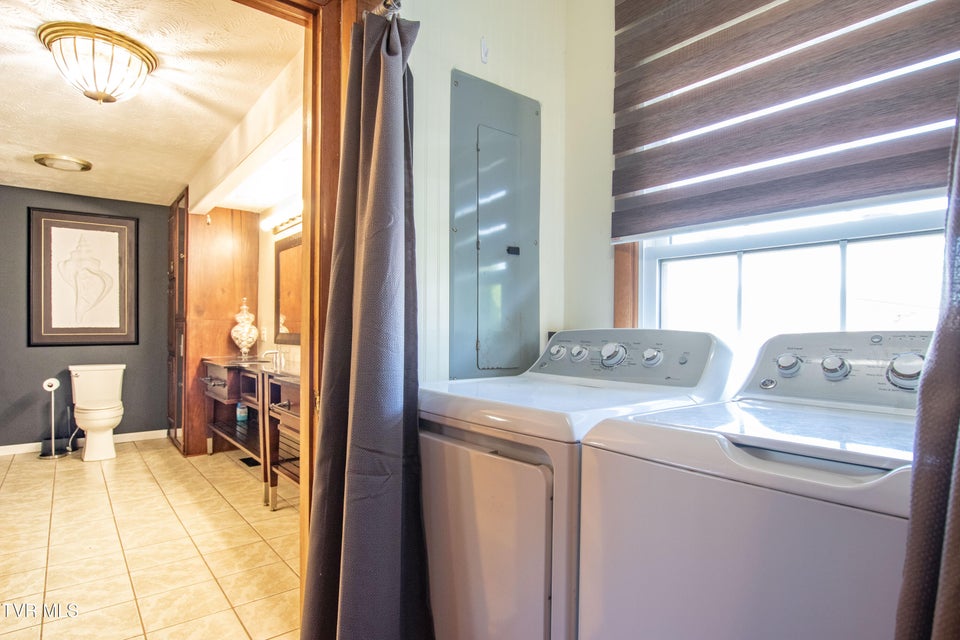 Photo #32: 917 Painter Creek Road