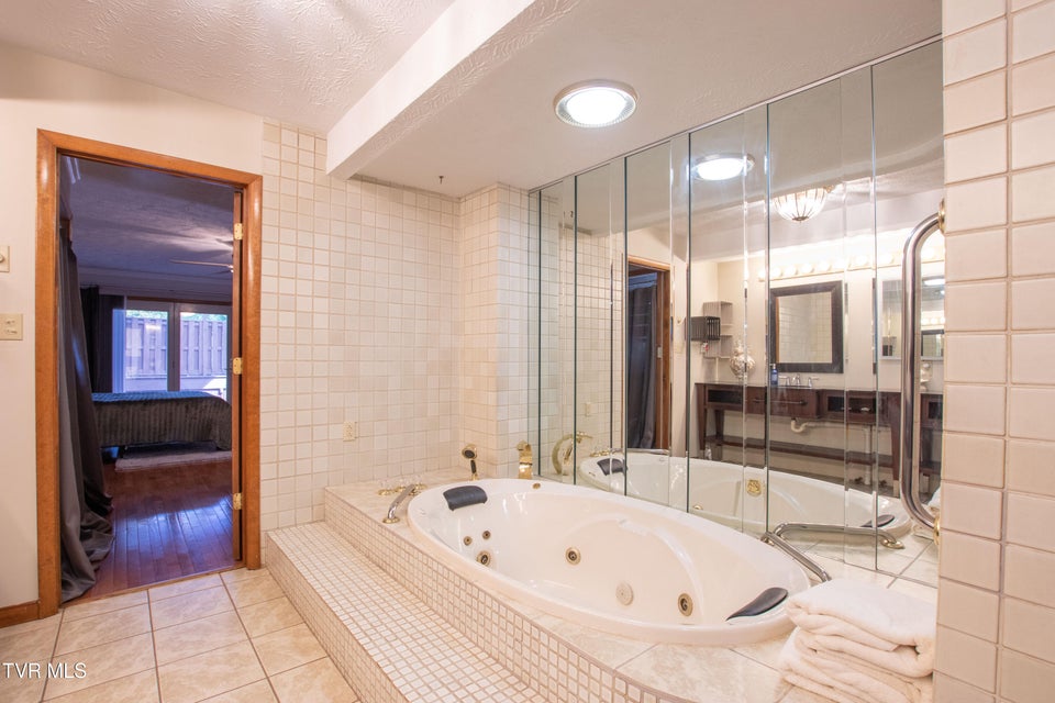 Photo #35: 917 Painter Creek Road