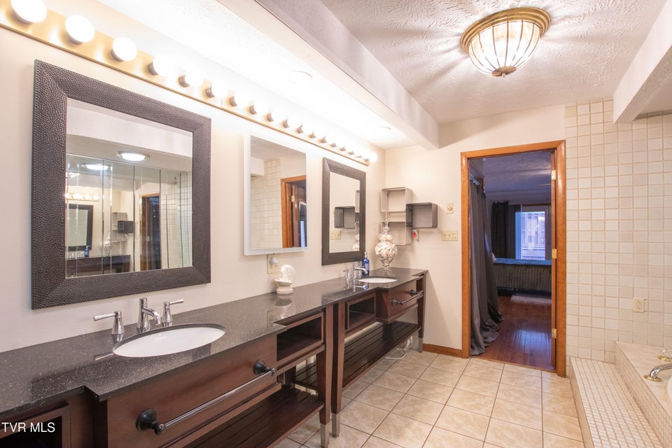 Photo #36: 917 Painter Creek Road