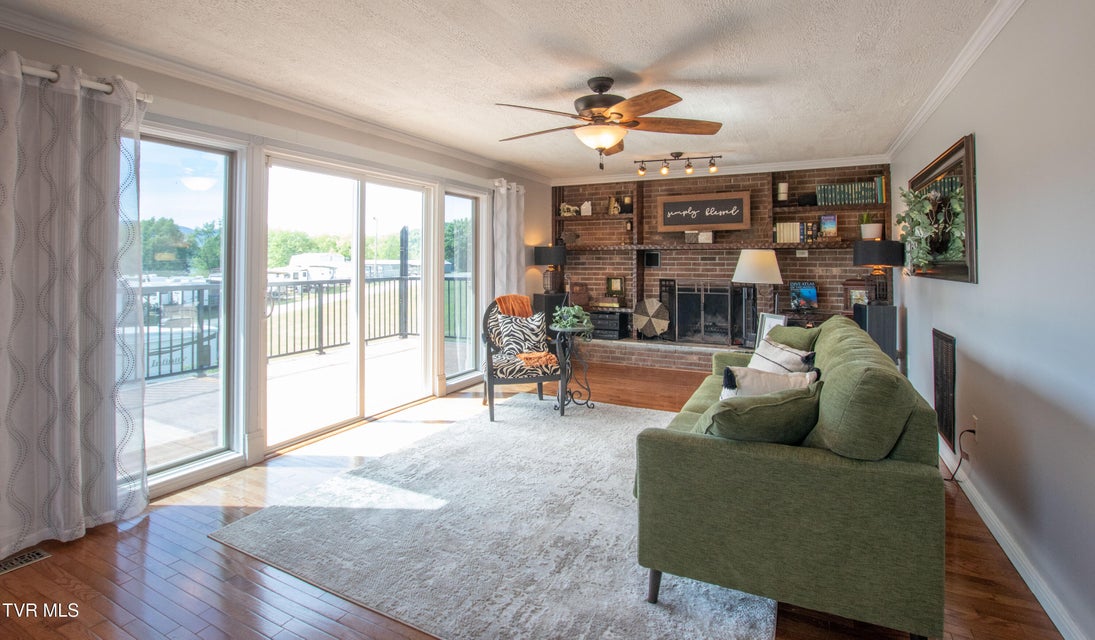 Photo #39: 917 Painter Creek Road