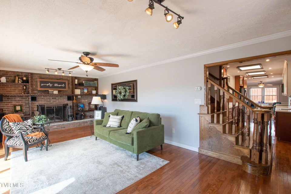 Photo #40: 917 Painter Creek Road