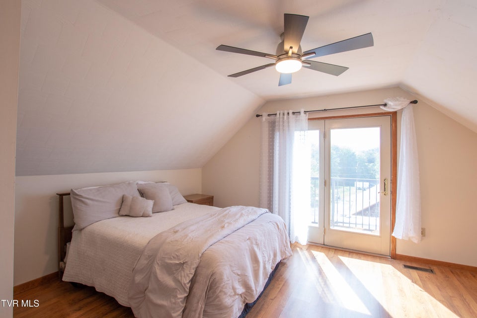 Photo #43: 917 Painter Creek Road