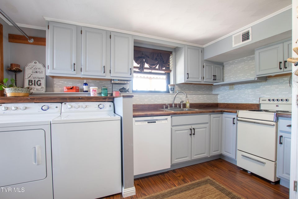 Photo #57: 917 Painter Creek Road