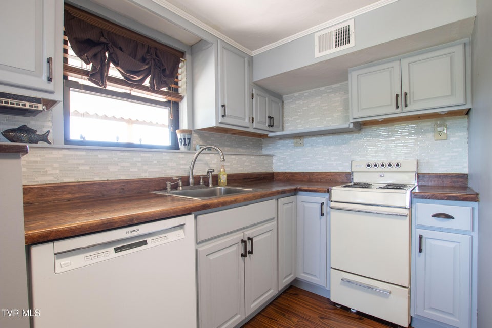 Photo #58: 917 Painter Creek Road