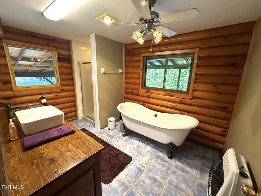 Photo #15: 844 Ortagus Way