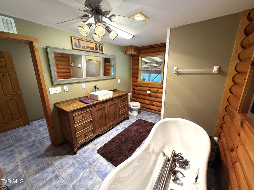 Photo #16: 844 Ortagus Way