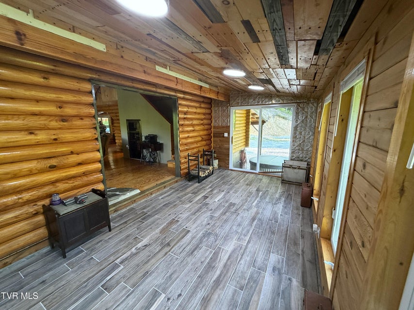 Photo #19: 844 Ortagus Way
