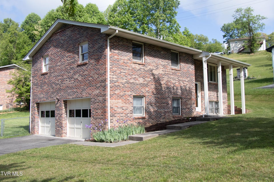 Photo #7: 22234 Pinebrook Drive