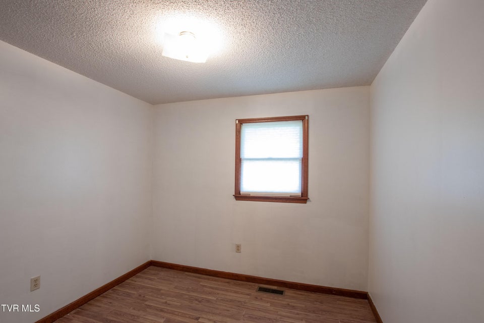 Photo #33: 22234 Pinebrook Drive