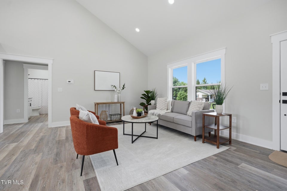 Photo #6: 123 Elbert Way