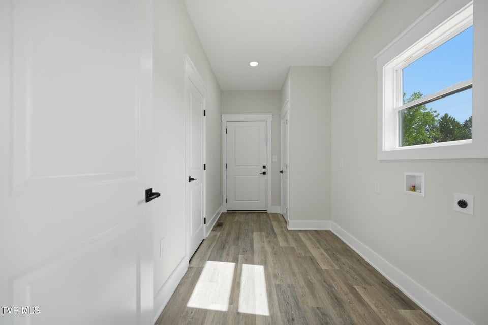 Photo #13: 123 Elbert Way