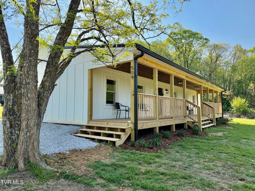 Photo #5: 509 Island Road