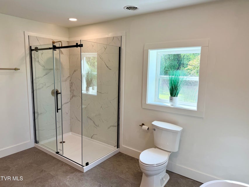 Photo #18: 509 Island Road