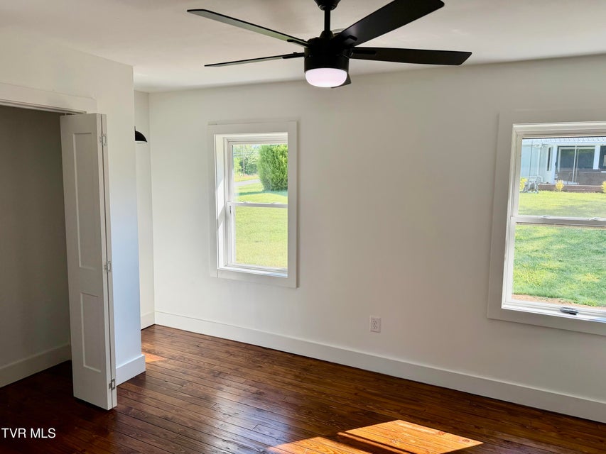 Photo #23: 509 Island Road