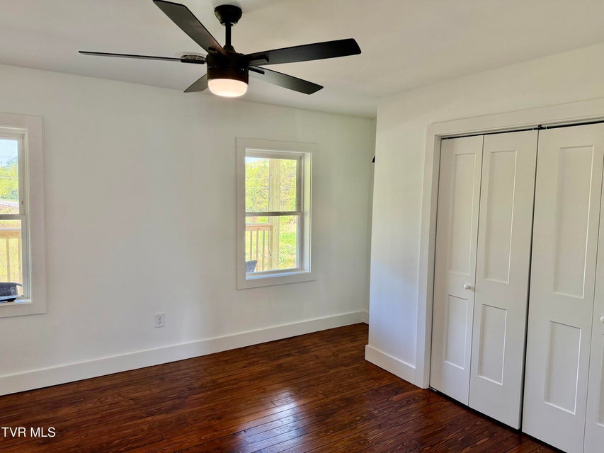 Photo #25: 509 Island Road