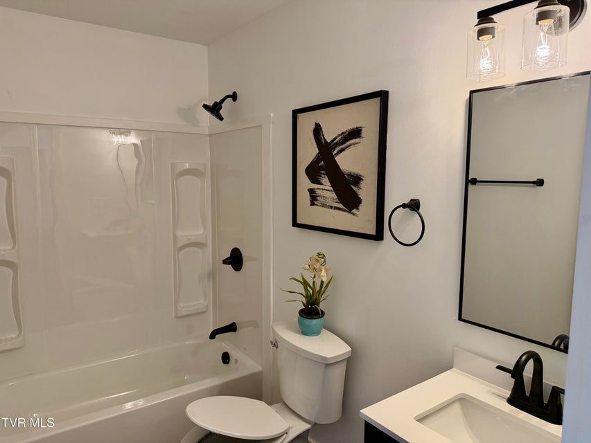 Photo #26: 509 Island Road