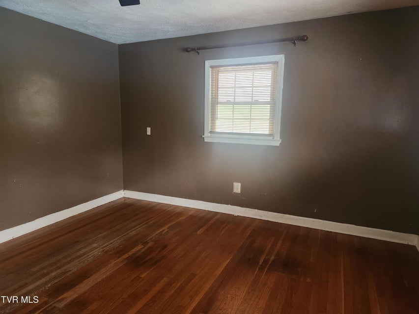 Photo #8: 321 Valley Drive
