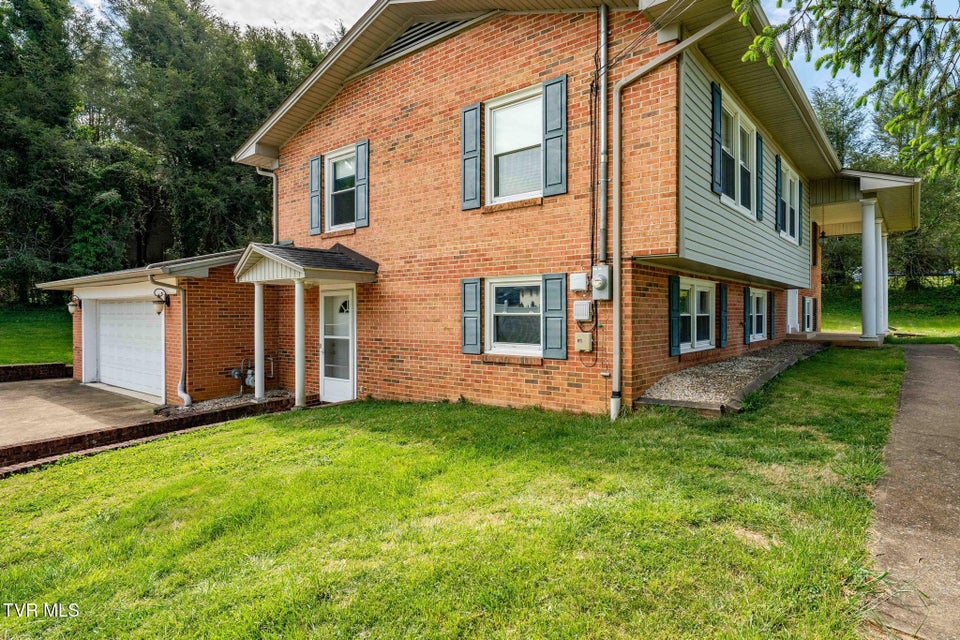 Photo #59: 1712 Willowood Court