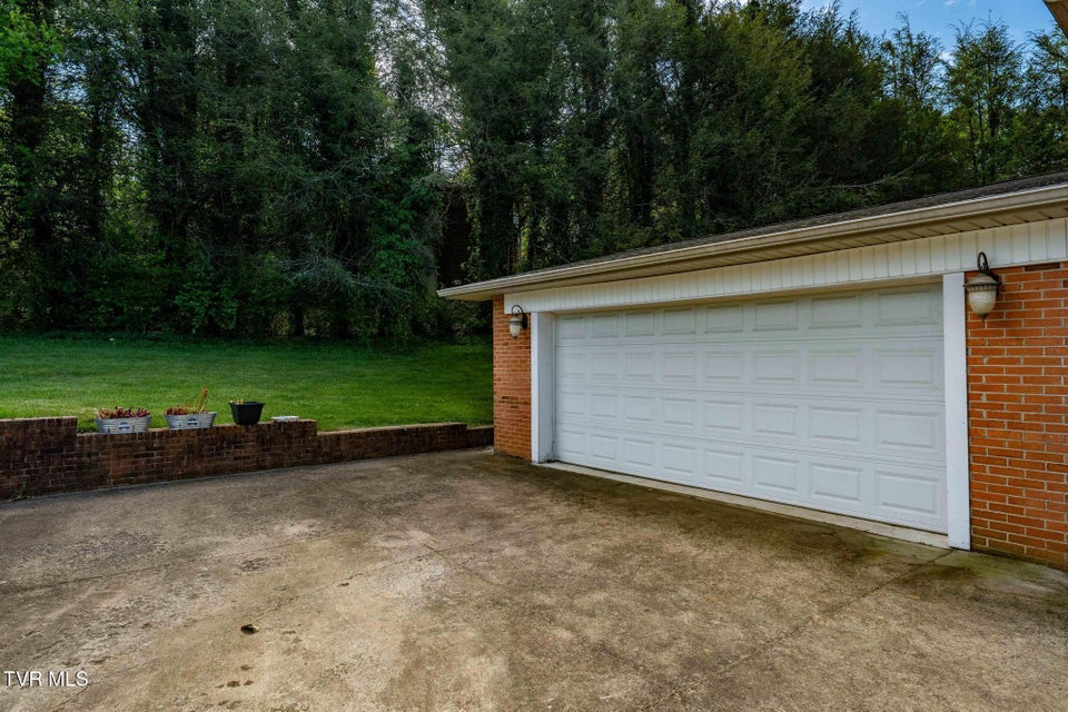 Photo #39: 1712 Willowood Court