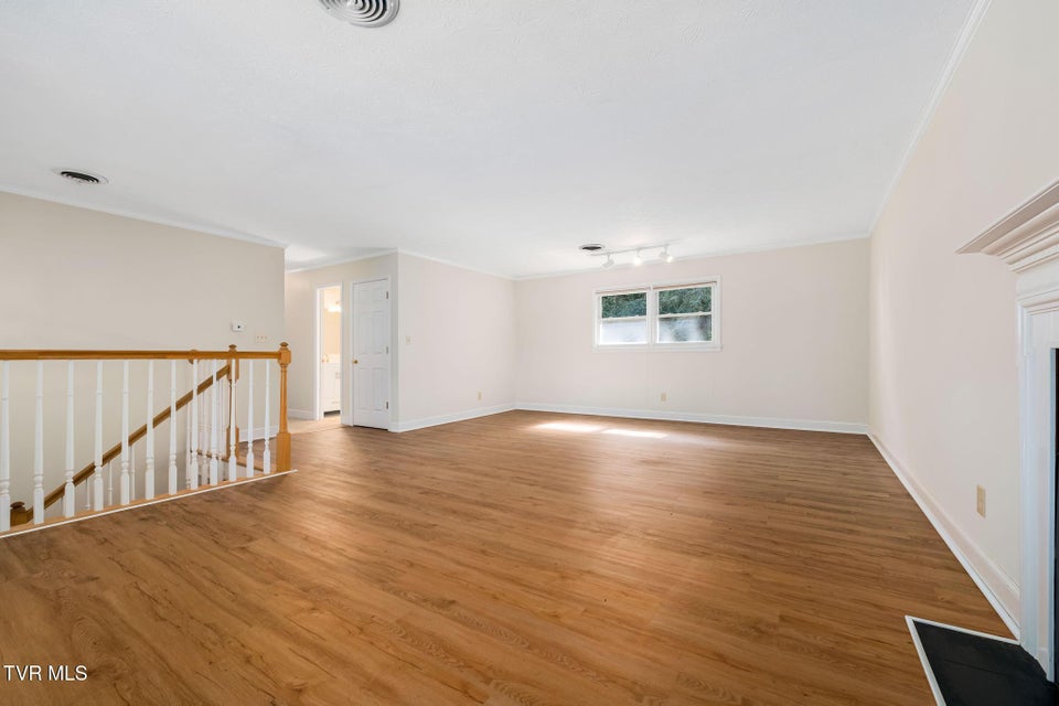 Photo #7: 1712 Willowood Court