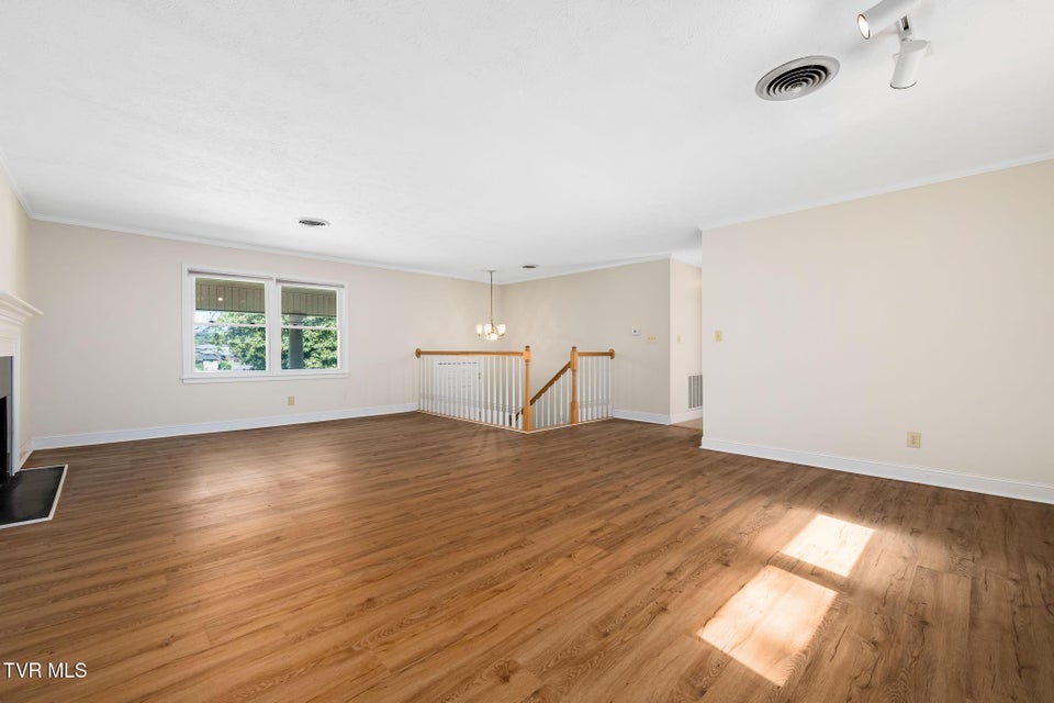 Photo #8: 1712 Willowood Court