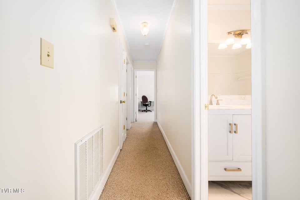 Photo #9: 1712 Willowood Court