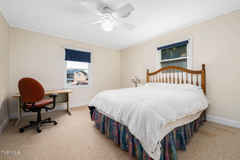 Photo #17: 1712 Willowood Court