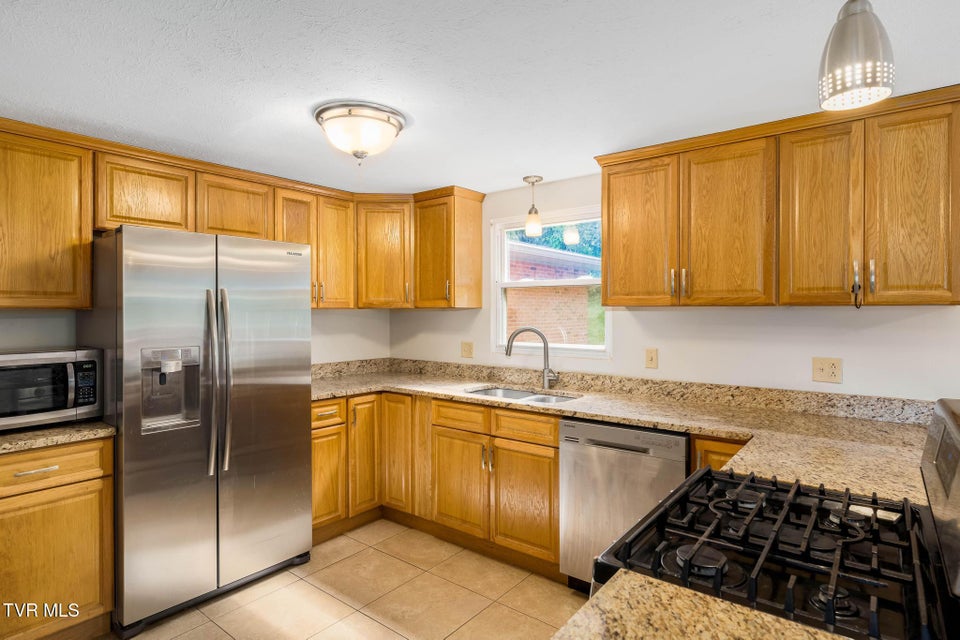 Photo #19: 1712 Willowood Court