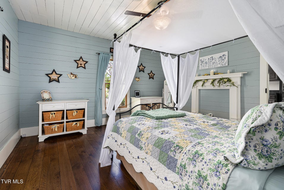 Photo #15: 985 Chuckey Pike