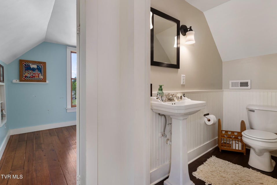 Photo #31: 985 Chuckey Pike