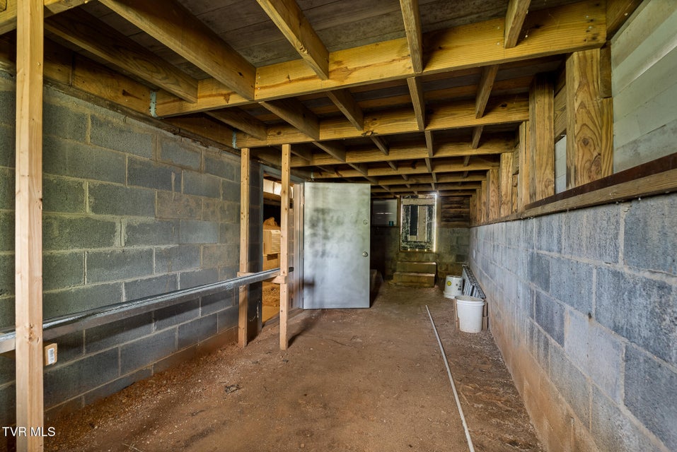 Photo #34: 985 Chuckey Pike