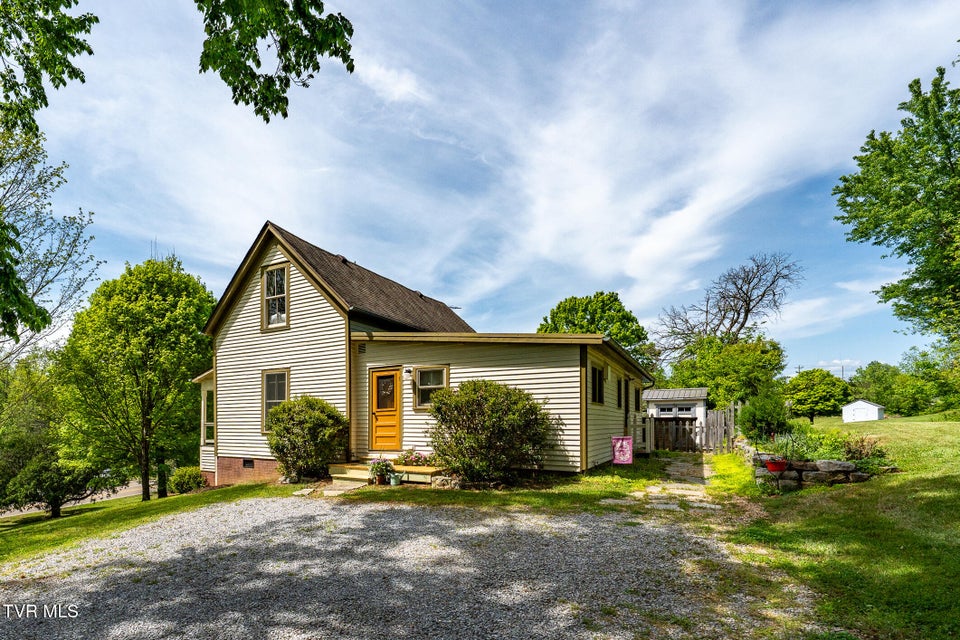 Photo #38: 985 Chuckey Pike