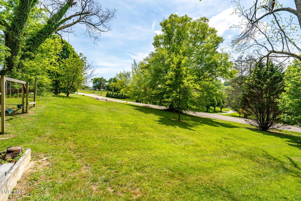 Photo #43: 985 Chuckey Pike