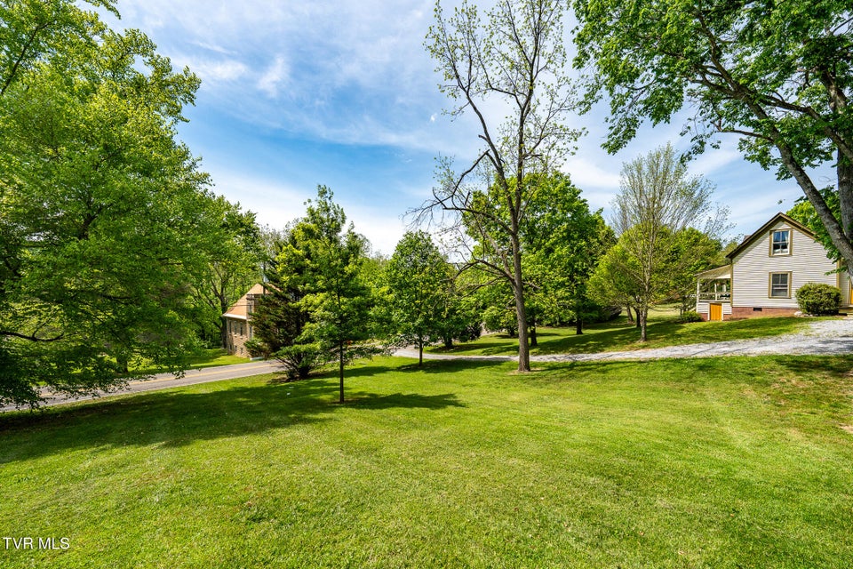 Photo #46: 985 Chuckey Pike