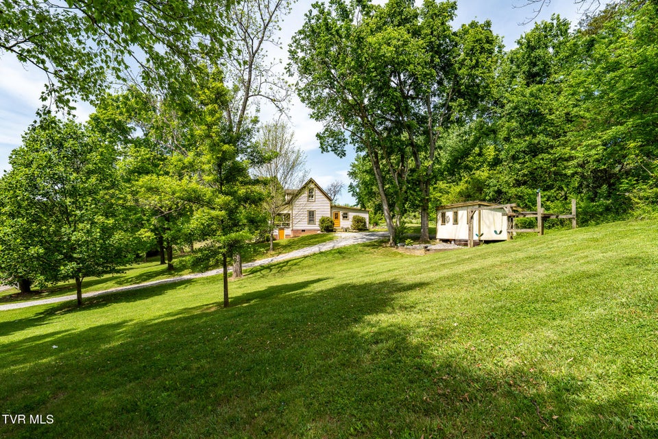 Photo #47: 985 Chuckey Pike