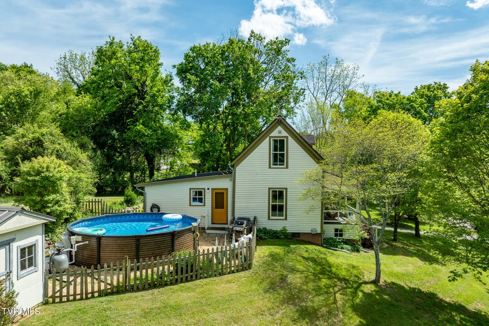 Photo #53: 985 Chuckey Pike