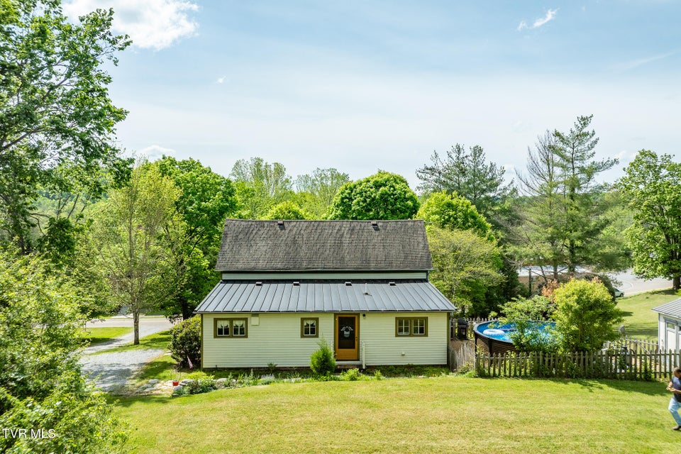 Photo #50: 985 Chuckey Pike