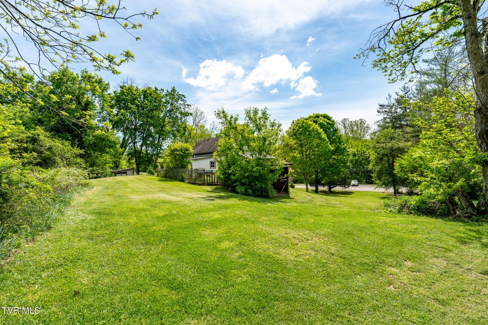 Photo #60: 985 Chuckey Pike