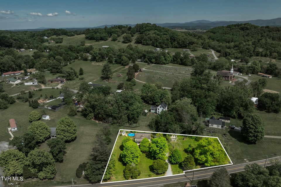 Photo #65: 985 Chuckey Pike