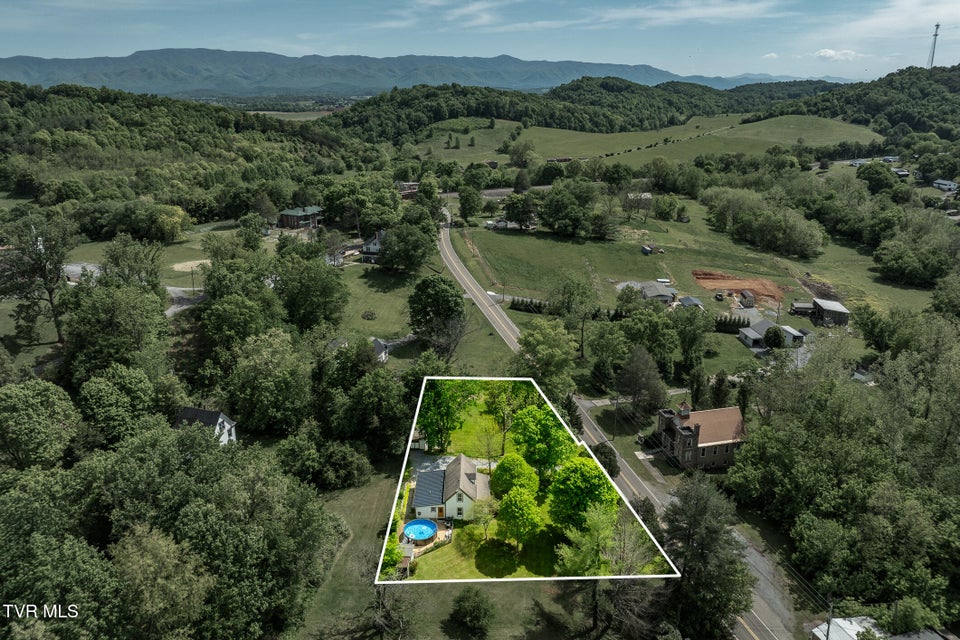 Photo #67: 985 Chuckey Pike