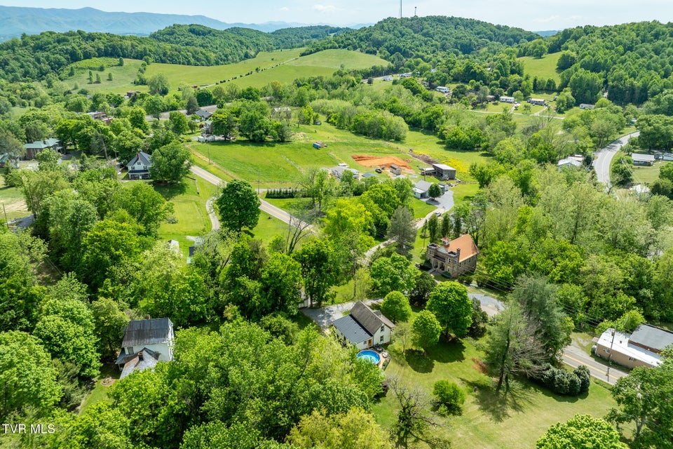 Photo #69: 985 Chuckey Pike