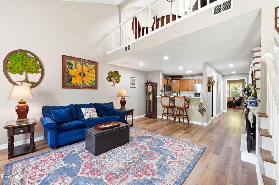 Photo #6: 304 Arbor Terrace