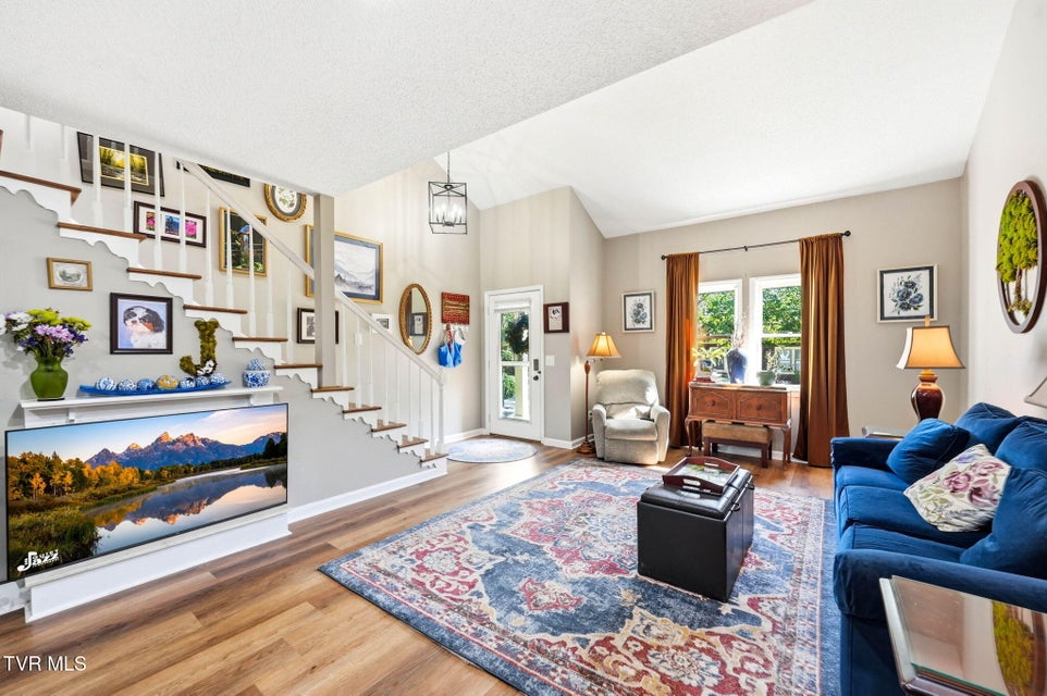 Photo #7: 304 Arbor Terrace