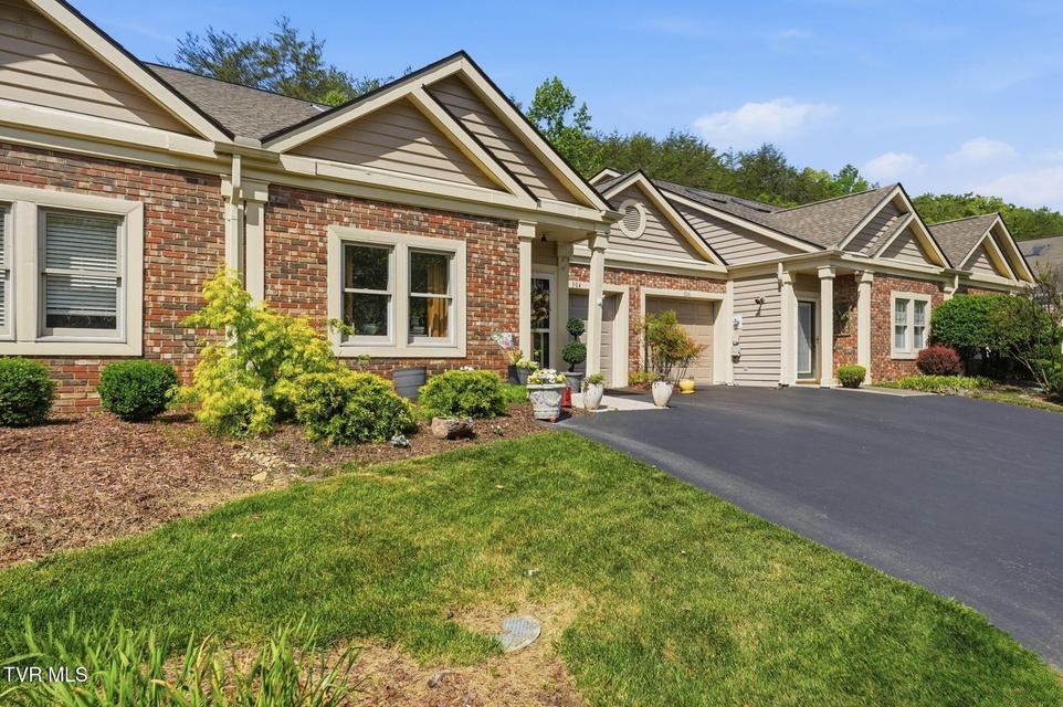 Photo #31: 304 Arbor Terrace
